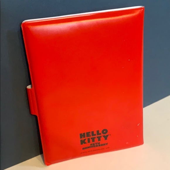Hello Kitty 45th anniversary vinyl notebook - Picture 2 of 3